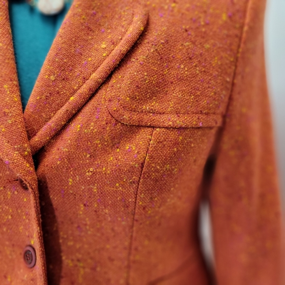 ESCADA VINTAGE size 42 Orange Jacket. Like new. - Picture 12 of 16